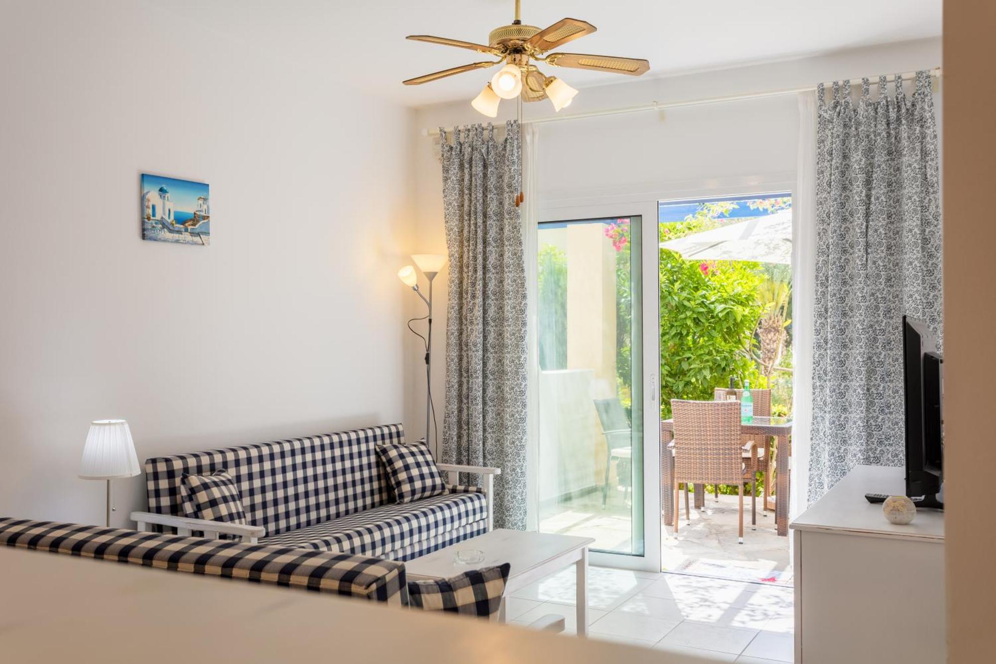 Regina Gardens Lovely Apartment بافوس المظهر الخارجي الصورة