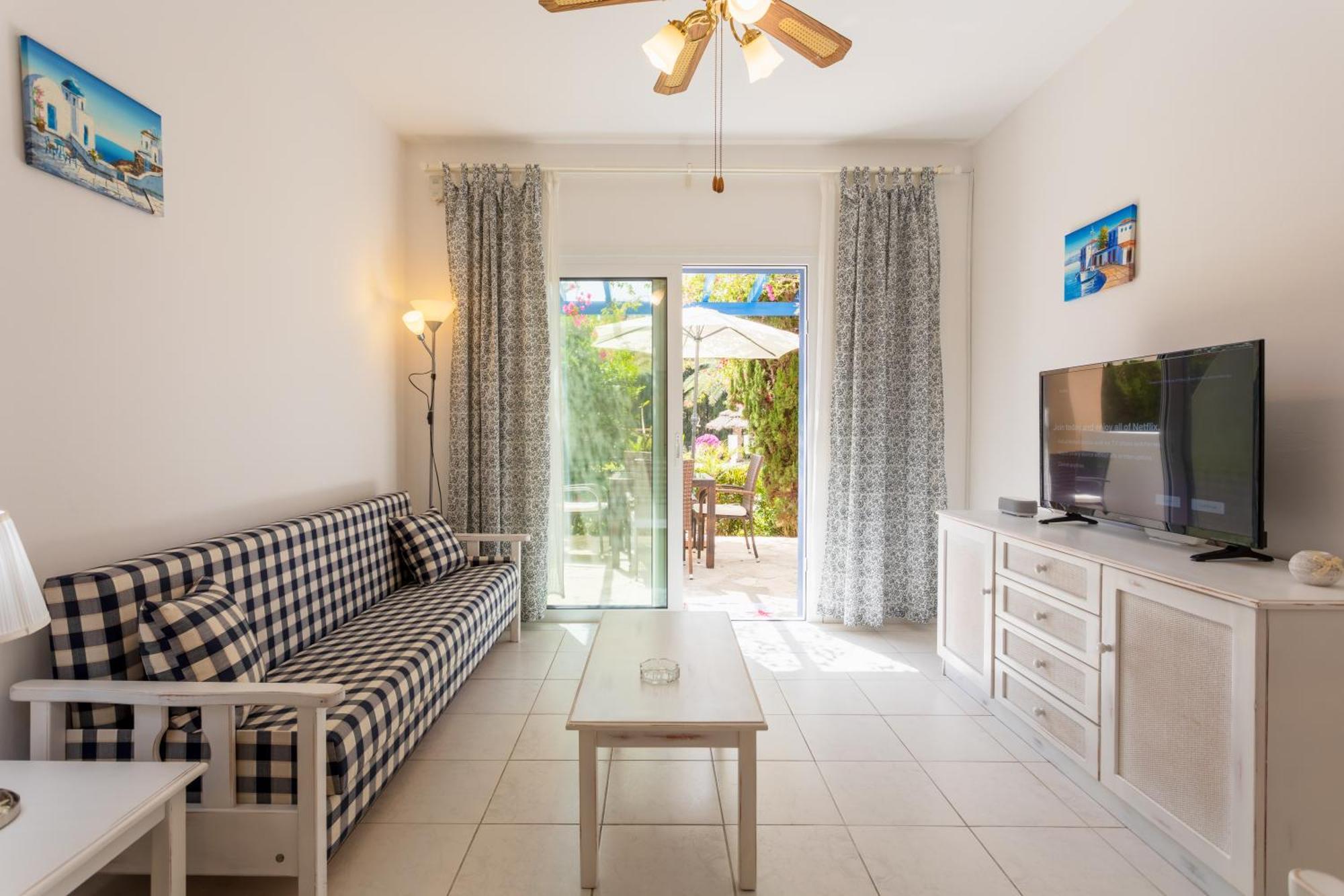 Regina Gardens Lovely Apartment بافوس المظهر الخارجي الصورة